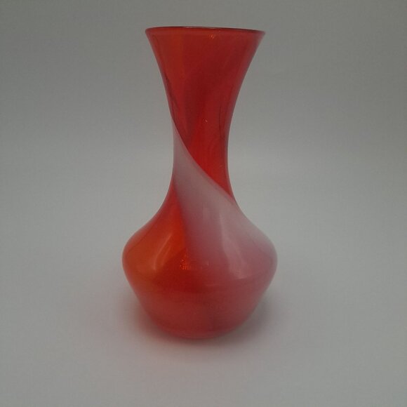 Art Glass Bud Vase Red White Swirl Japan Radio Glass - Picture 4 of 10